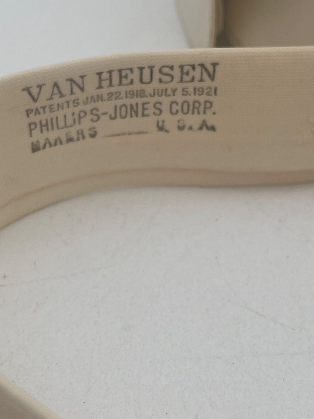 Antique Van Heusen Detachable Collars Tapestry Storage Box Plastic Collar Holder - Picture 4 of 16